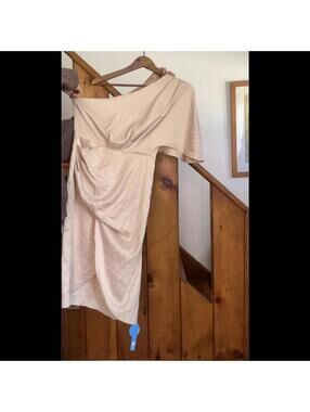 CUPSHE cream one shoulder midi dress size medium